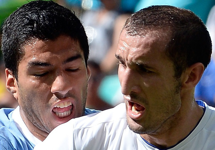 Suarez Mord Chiellini 710x495 1