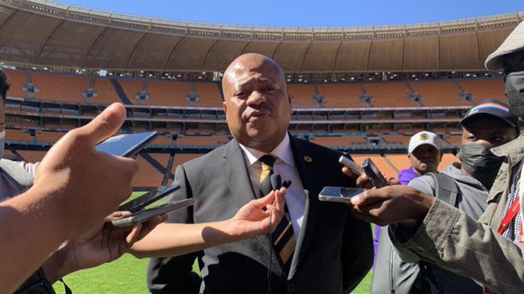  d6e6b8e0adc28d72febc0e317edadbf13e0a54744cca59fa4eefe3be703ce4cc 1200 675   Kaizer Chiefs manager Bobby Motaung discusses clubs transfer strategy   AfricaSoccercom