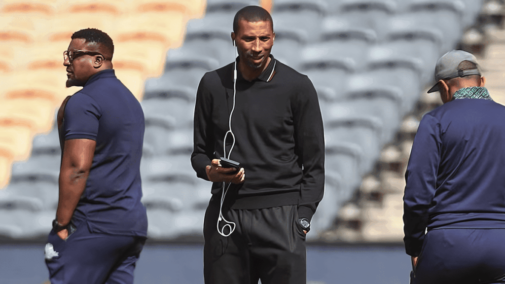  e7ab78ed6922350533d5eebebfe1e403e709b06fe06c13fefee853152099aa91 1200 675   Ex footballer James Mothibi questions new coach Abdeslam Ouaddou ability to handle pressure at Orlando Pirates   AfricaSoccercom
