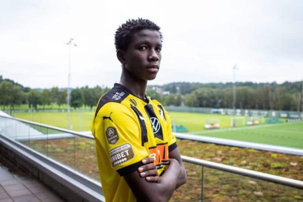 Bayer Leverkusen reach agreement to sign Senegalese defender Abdoulaye Faye