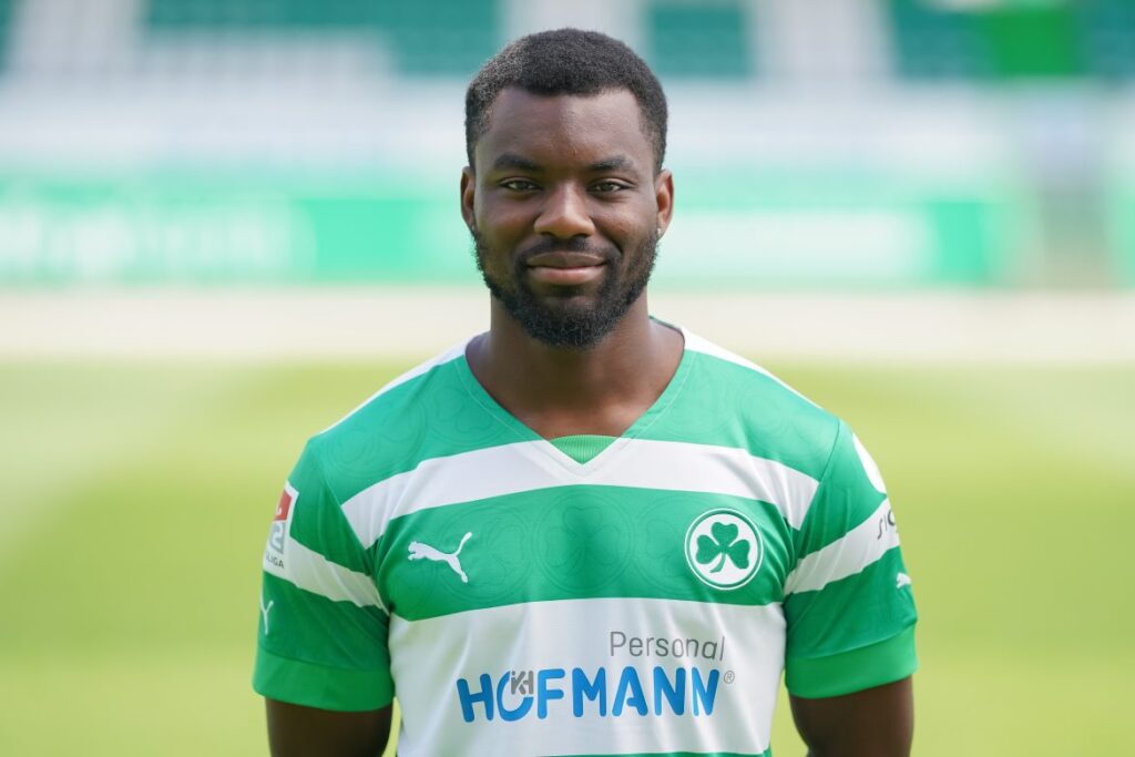  spvgg greuther furth team presentation 1170x780   Four French Ligue 1 clubs chasing DR Congo star Afimico Pululu   AfricaSoccercom