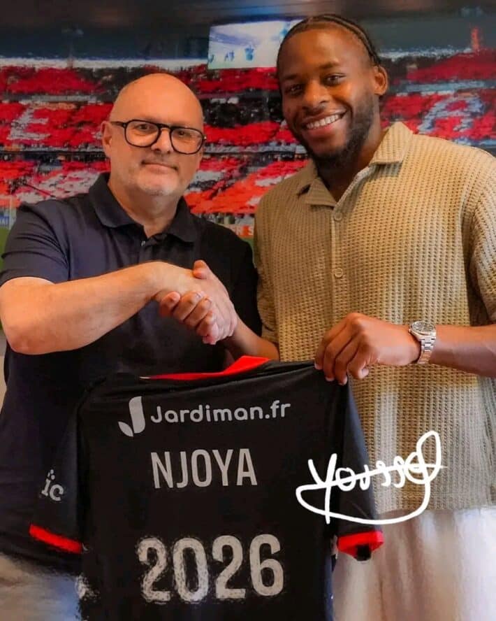 Cameroonian striker Youssef Njoya Ngapout signs first professional contract with EA Guingamp