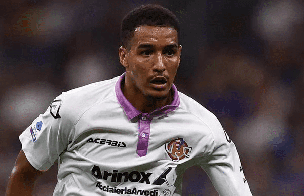 Espanyol launches offer for Congolese midfielder Charles Pickel