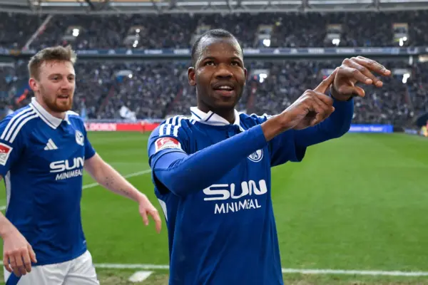 QPR in advanced talks with Schalke 04 to sign Senegalese forward Pape Meïssa Ba