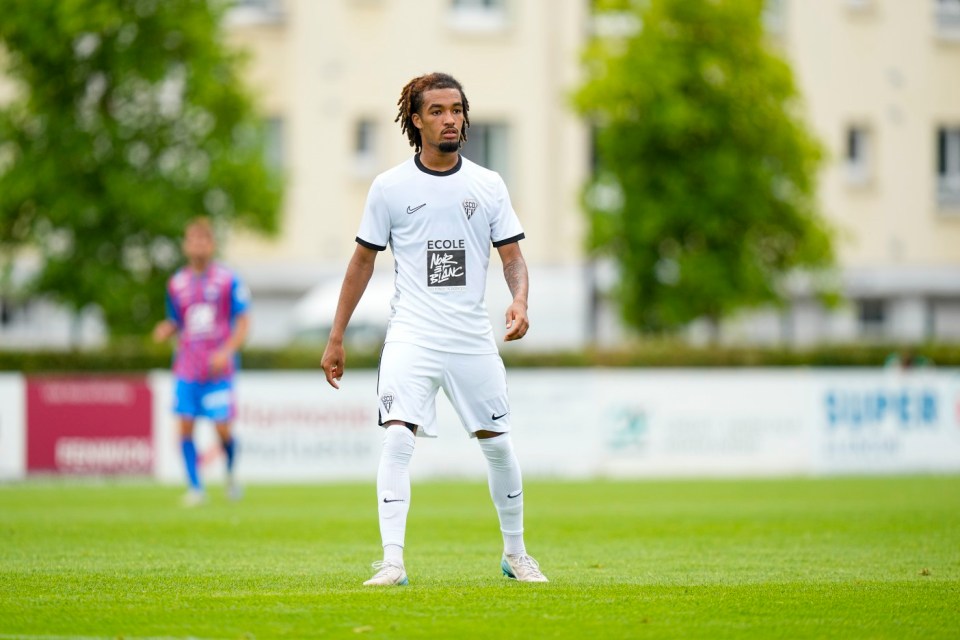  264761 0069 JS1011587086   Manchester United interested in recruiting French Malian defender Dan Sinate   AfricaSoccercom