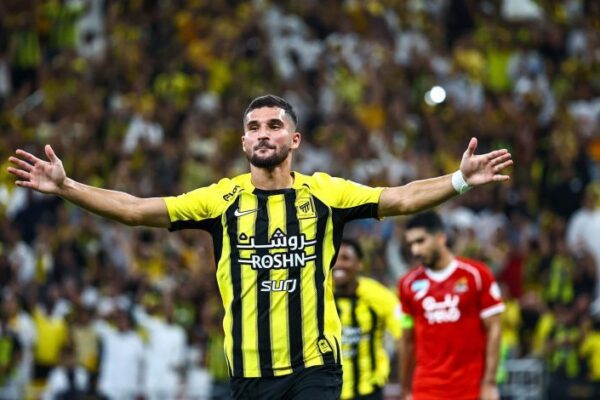 Algeria midfielder Houssem Aouar faces Race against time for October fixtures