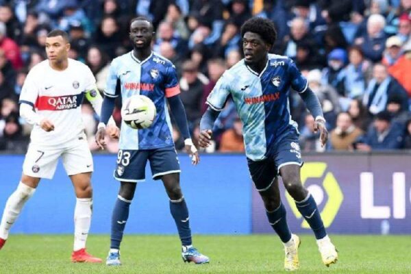 Burnley and Sheffield United locked in race to sign Cameroonian defender Etienne Youté