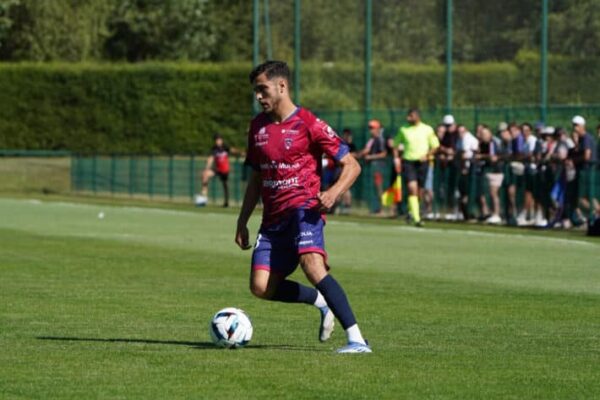 Algerian midfielder Yuliwes Bellache signs professional deal with Clermont Foot