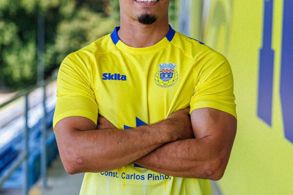 French-Algerian winger Naïs Djouahra joins FC Arouca in Portugal on permanent deal