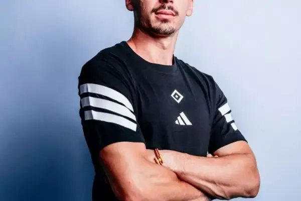 French-Algerian striker Rayan Philippe joins Hamburg SV in ambitious Bundesliga move