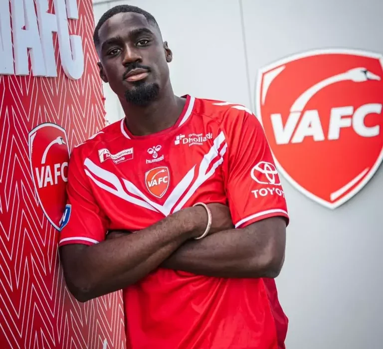 Cameroonian defender Alexi Koum joins Valenciennes on loan from Marseille