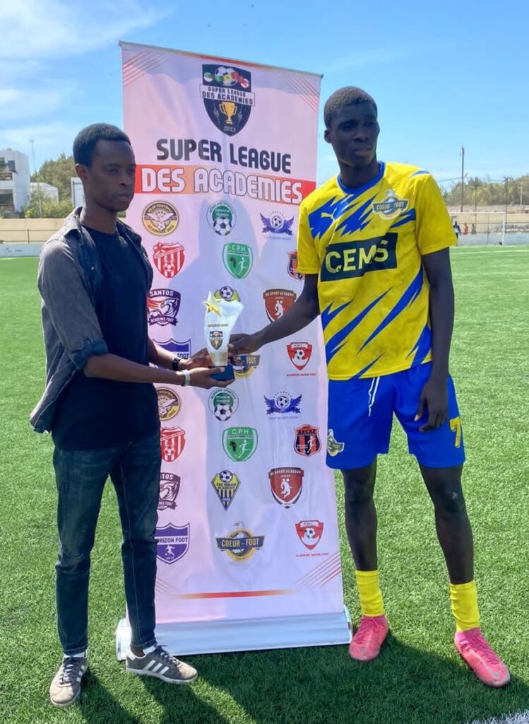 Northern rivals RC Lens and Lille OSC locked in transfer battle for Senegalese-Gambian forward Mustapha Koma