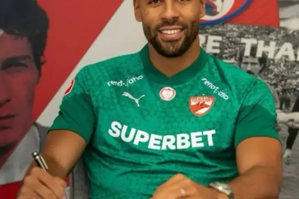 Cameroon international Devis Epassy confirms move to Dinamo Bucharest