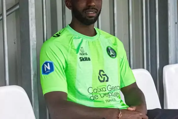 Guinean defender Abdourahmane Barry joins Paris 13 Atletico in bid to revive career