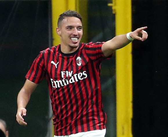 Algerian midfielder Ismaël Bennacer excluded from AC Milans pre season squad as future hangs in the balance Algerian midfielder Ismaël Bennacer excluded from AC Milans pre season squad as future hangs in the balance   Algerian midfielder Ismaël Bennacer excluded from AC Milans pre season squad as future hangs in the balance   AfricaSoccercom