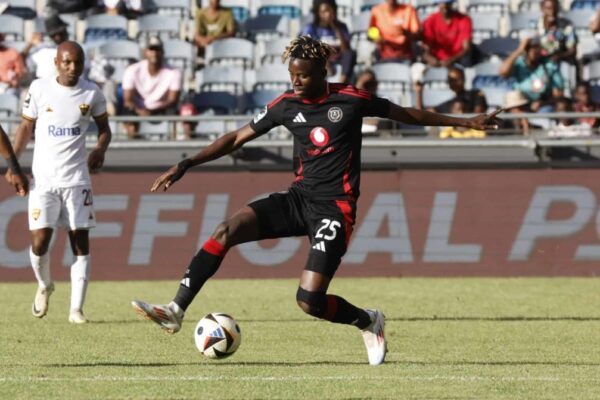 Congolese midfielder Karim Kimvuidi targeted by JS Kabylie amid fierce transfer battle