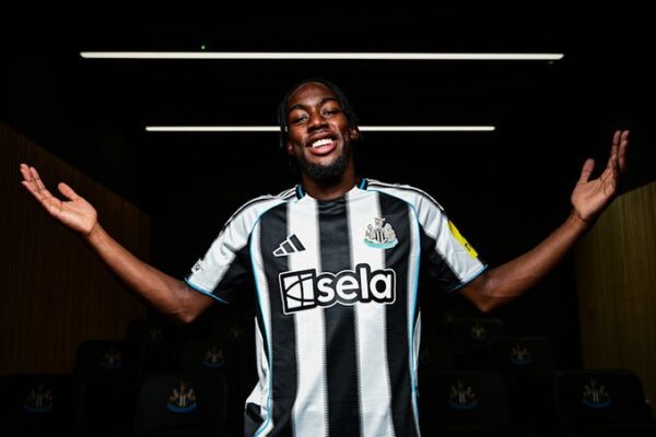 Newcastle United announce the signing of Swedish-Cameroonian forward Anthony Elanga