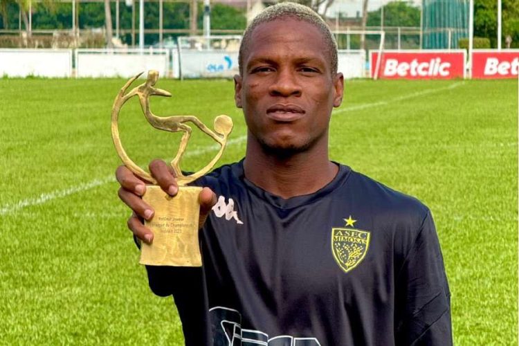Benins Romaric Amoussou crowned best foreign player in Ivorian Ligue 1 Benins Romaric Amoussou crowned best foreign player in Ivorian Ligue 1   Benins Romaric Amoussou crowned best foreign player in Ivorian Ligue 1   AfricaSoccercom