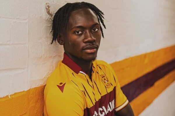 Congolese defender Emmanuel Longelo seals move to Motherwell from Birmingham City