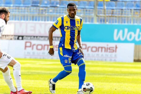 Simon Deli poised for Sparta Prague move as Ivorian defender eyes return to Czech football