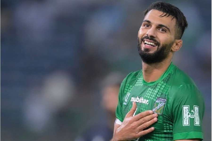  Walid Sabbar   Wydad Casablanca sign midfielder Walid Sebbar on a two year deal from Renaissance Zemamra   AfricaSoccercom