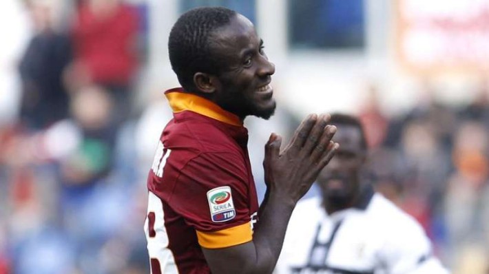  doumbia 710x398   AS Roma Ivorian Doumbia Misses Panenka Penalty  Watch the Video   AfricaSoccercom