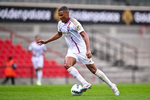 Swedish-Senegalese forward Amin Sarr joins Hellas Verona from Lyon in cut-price transfer