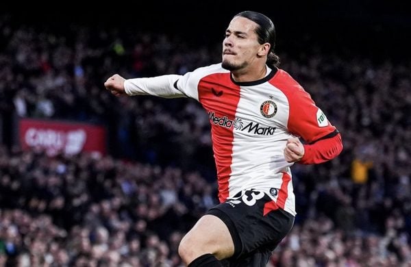 Benfica intensifies pursuit of Algerian winger Anis Hadj Moussa Benfica intensifies pursuit of Algerian winger Anis Hadj Moussa   Benfica intensifies pursuit of Algerian winger Anis Hadj Moussa   AfricaSoccercom