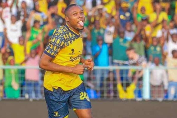 Tanzanian forward Clément Mzize nears Al-Sadd move amid salary dispute