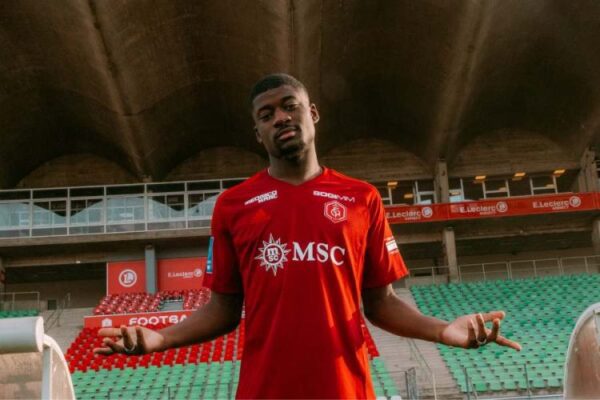 Cameroonian forward Samuel Ntamack nears move to SD Huesca