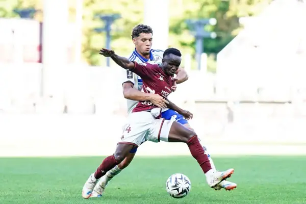 Senegal forward Cheikh Tidiane Sabaly ends strike and resumes training with Metz