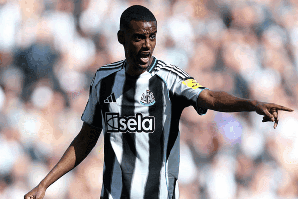 England legend Jamie Carragher offers advice to Liverpool in pursue of Swedish-Eritrean striker Alexander Isak