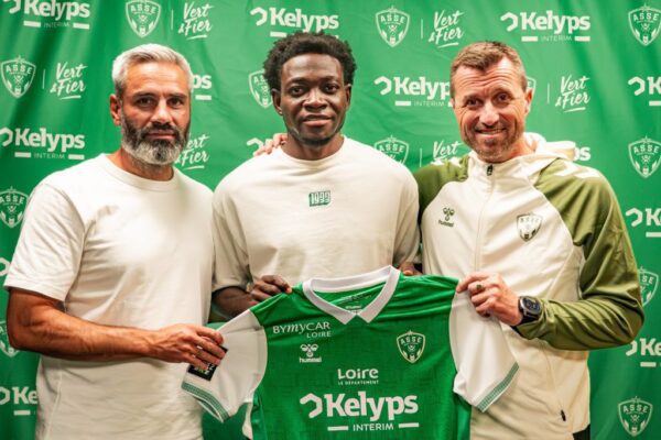 Ghana defender Ebenezer Annan joins French outfit Saint Etienne