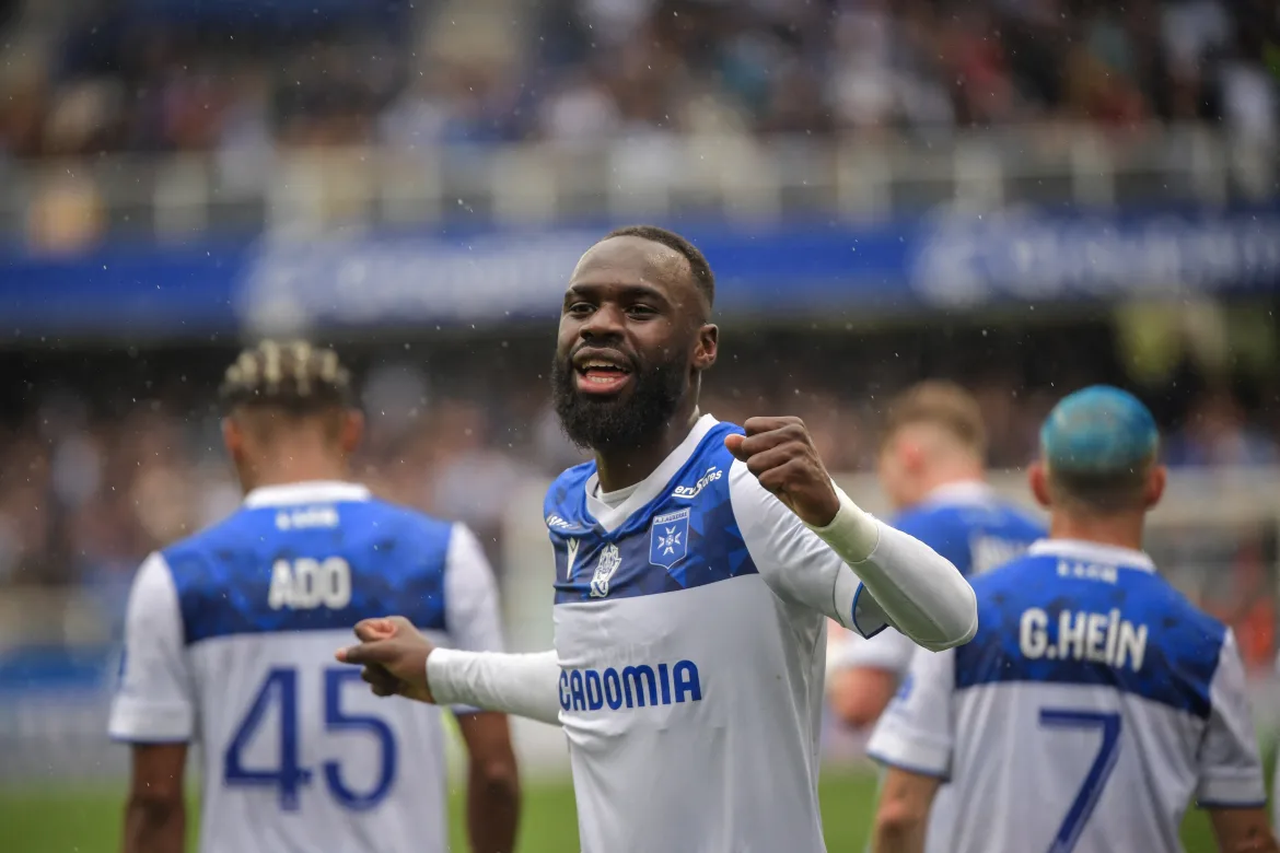 fbl fra ligue2 auxerre paris fc 1 1 1170x780   French outfit RC Len end pursuit of Mali star Lassine Sinayoko   AfricaSoccercom