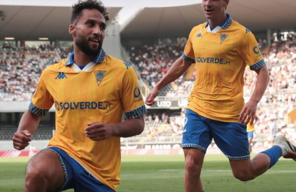 Algerian Rafik Guitane scores again but Estoril fall to defeat against Vitoria Guimaraes
