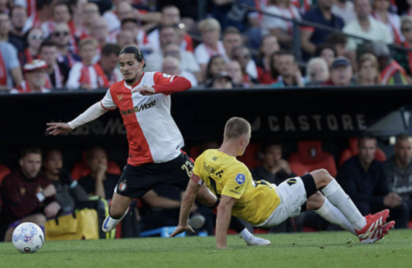 Algeria international Hadj Moussa shines in Feyenoord victory as form reaches new heights