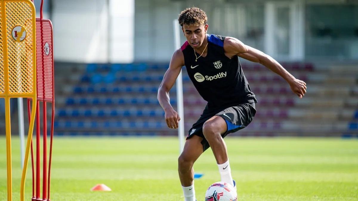 Spanish-Moroccan star Lamine Yamal returns to Barcelona training after injury recovery