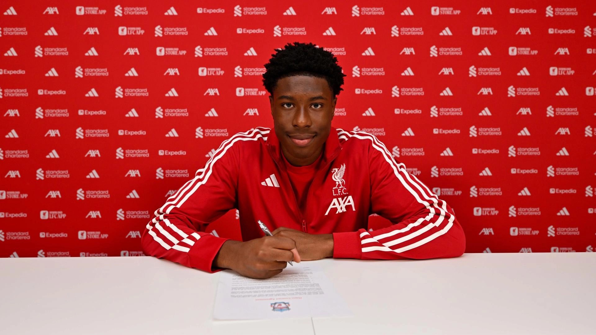 English-Nigerian defender Emmanuel Airoboma signs first professional contract with Liverpool