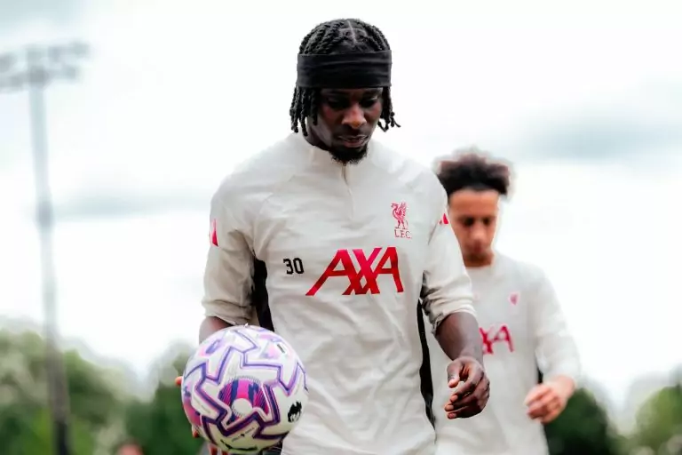 Dutch-Ghanaian defender Jeremie Frimpong returns to training ahead of Burnley clash