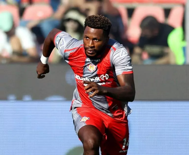 Cameroonian striker Faris Moumbagna suffers injury setback at Cremonese