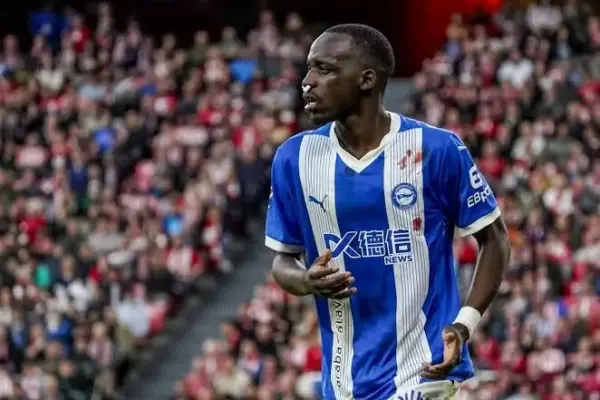 Alavés travel to Mallorca without Malian international Moussa Diarra 