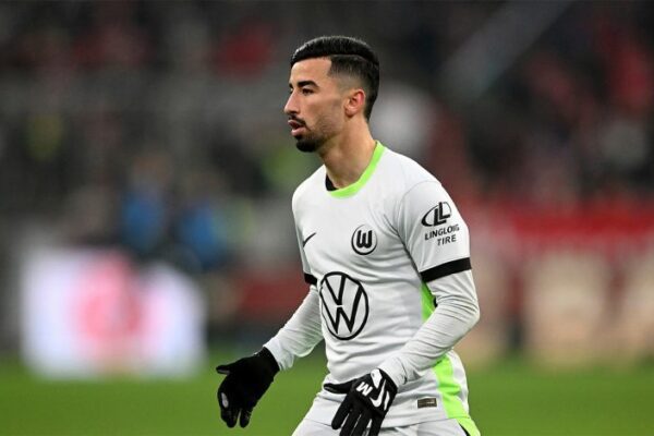 Wolfsburg coach calms fears over Algerian forward Mohamed Amoura injury scare