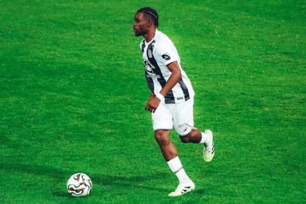 Congolese defender Mardochée Nzita inspires Charleroi to narrow win over Joris Kayembe’s Genk