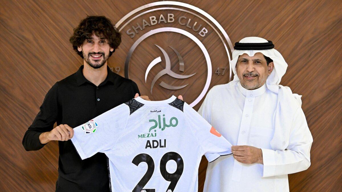 French-Algerian midfielder Yacine Adli urges AC Milan fans to back manager Allegri after Al-Shabab switch