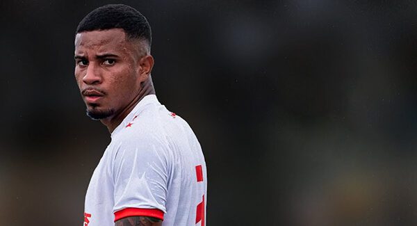 Stade Tunisien secure Brazilian midfielder Alysson Adriano on three-year deal