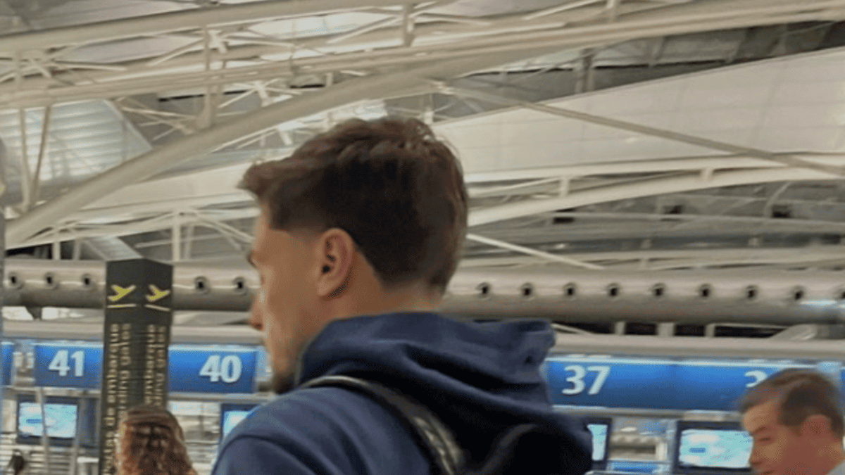 Portuguese midfielder Nuno Santos travels to South African to seal Mamelodi Sundowns move