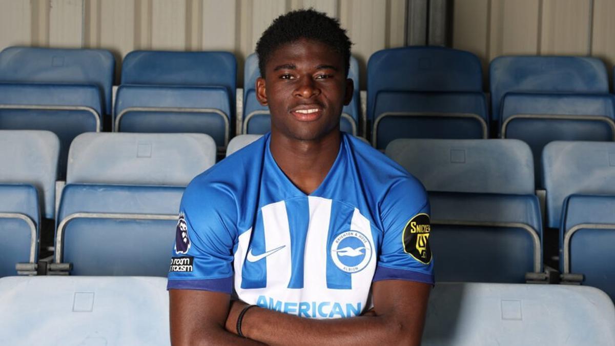 Liverpool set to battle Manchester United for Cameroon midfielder Carlos Baleba