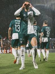 Algerian striker Amin Chiakha shines as Vejle BK reach Danish Cup quarter-finals