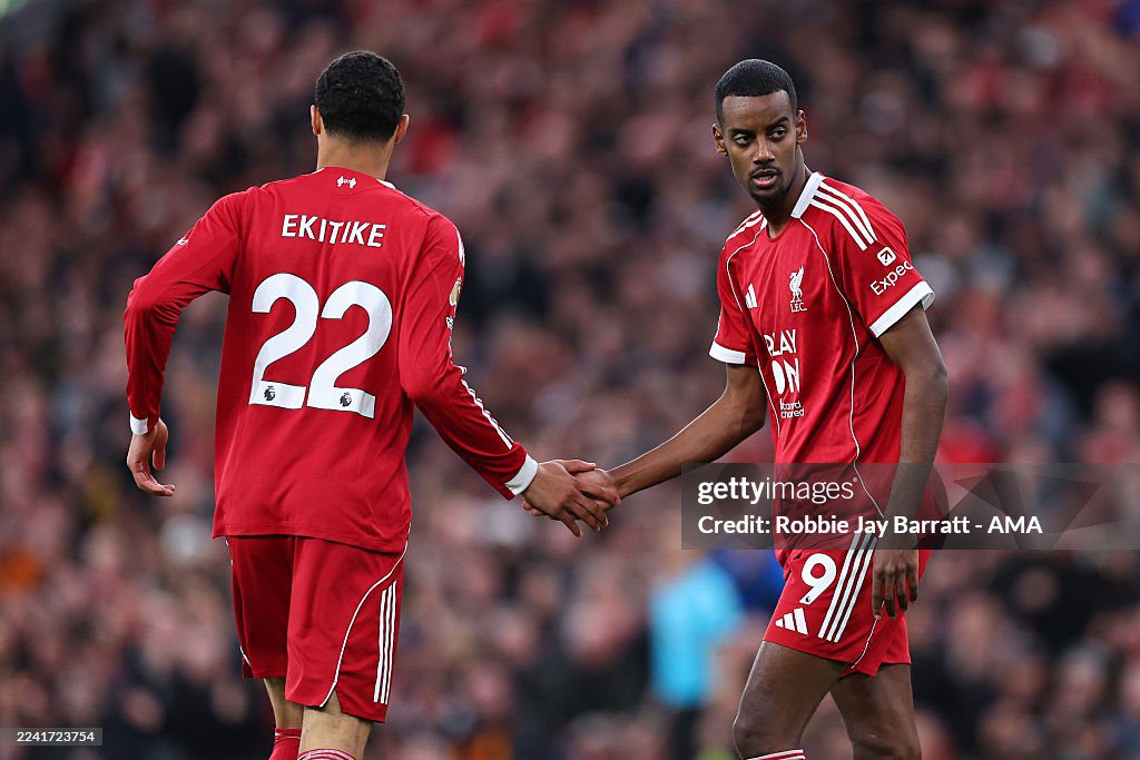 Alexander Isak’s struggles spark debate as Hugo Ekitike earns Wayne Rooney backing