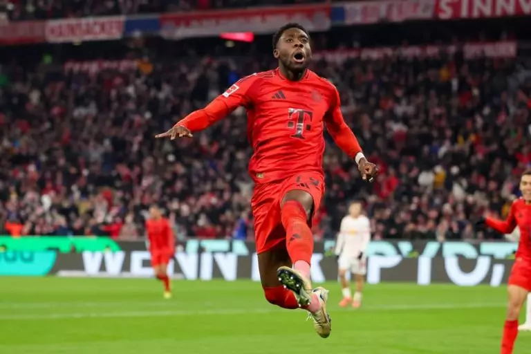 Alphonso Davies confident as cruciate ligament recovery progresses 